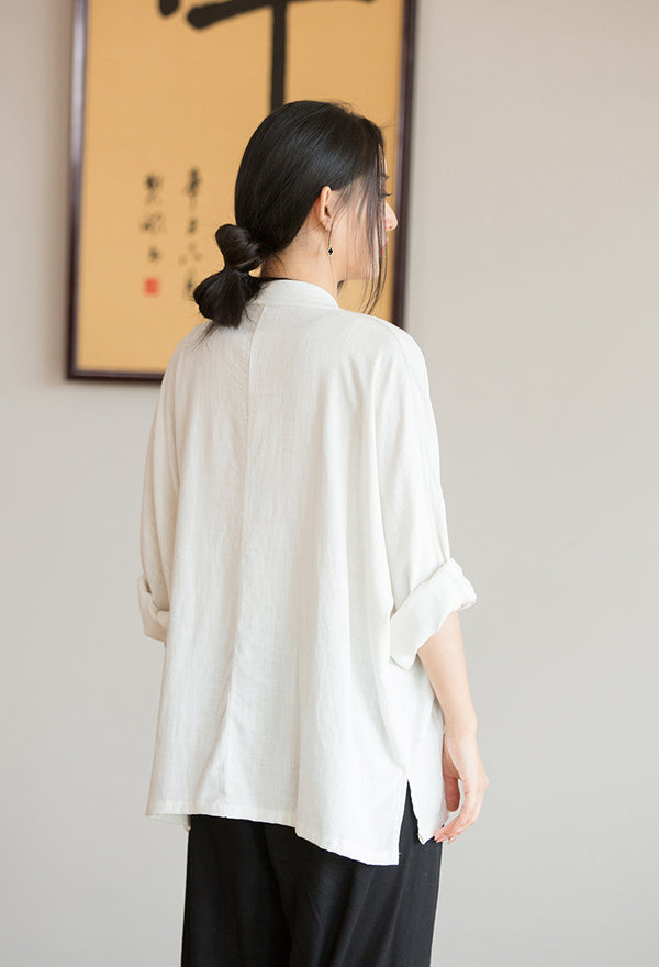 Zen Linen Tee – Oversized V-Neck 3/4 Sleeve Top with Hanfu-Inspired Silhouette