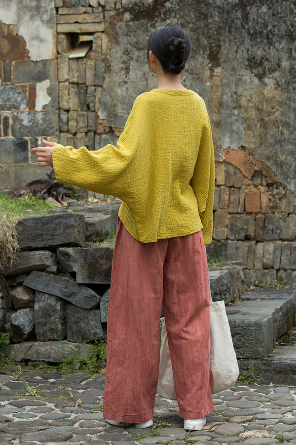 Textured Linen-Cotton V-Neck Tee – Hand-Stitched Relaxed Fit Top