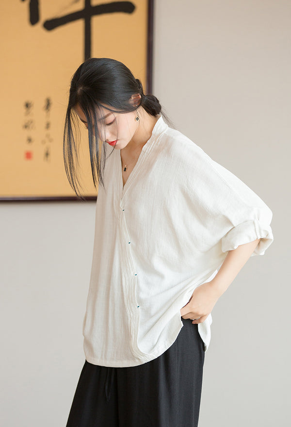Zen Linen Tee – Oversized V-Neck 3/4 Sleeve Top with Hanfu-Inspired Silhouette