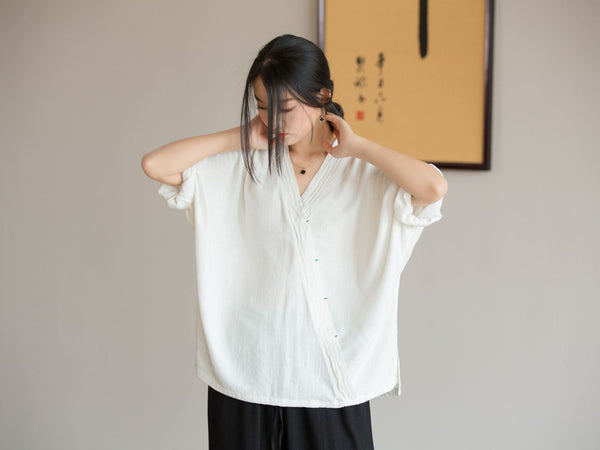 Zen Linen Tee – Oversized V-Neck 3/4 Sleeve Top with Hanfu-Inspired Silhouette