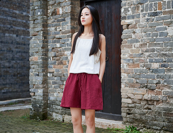 Simple Women Wrinkle Linen and Cotton Wide Thigh Opening Shorts
