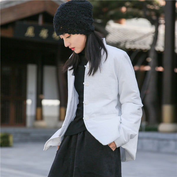 Women Chinese Artsy Short Length Linen and Cotton Chinese Buckle Quilted Coat