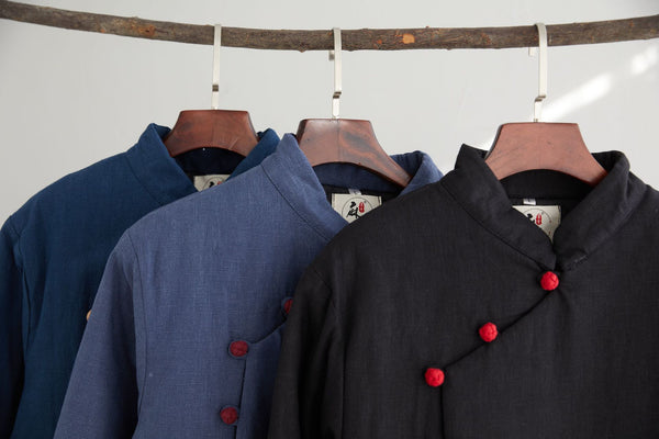 Men Simple Pure Color Style Linen and Cotton Middle Length Side Buckle Quilted Jacket