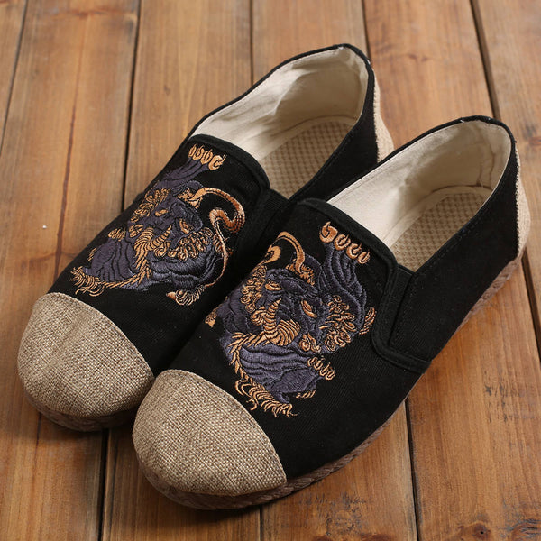 Chinese Style Ancient Animal (Kirin) embroidery Linen Shoes