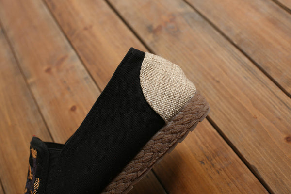 Chinese Style Ancient Animal (Kirin) embroidery Linen Shoes