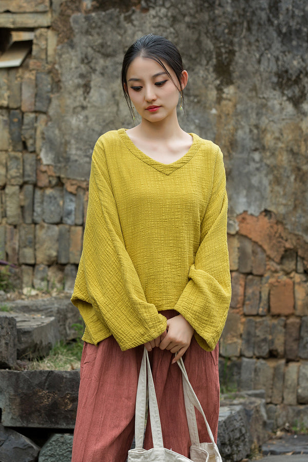 Textured Linen-Cotton V-Neck Tee – Hand-Stitched Relaxed Fit Top