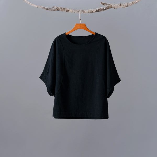 Women Casual Loose Style Linen and Cotton Round Necked T-shirt