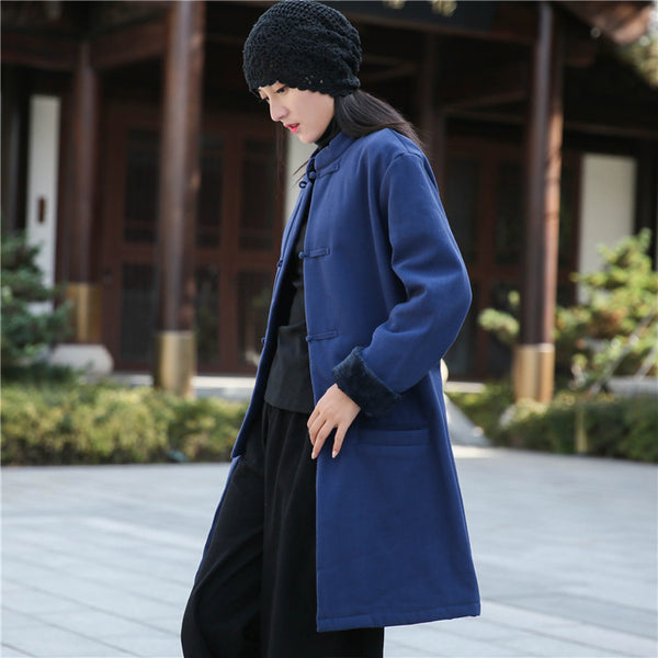 Women Artsy Middle Length Linen and Cotton Chinese Buckle Round Neck Coat (Inside With Velvet)